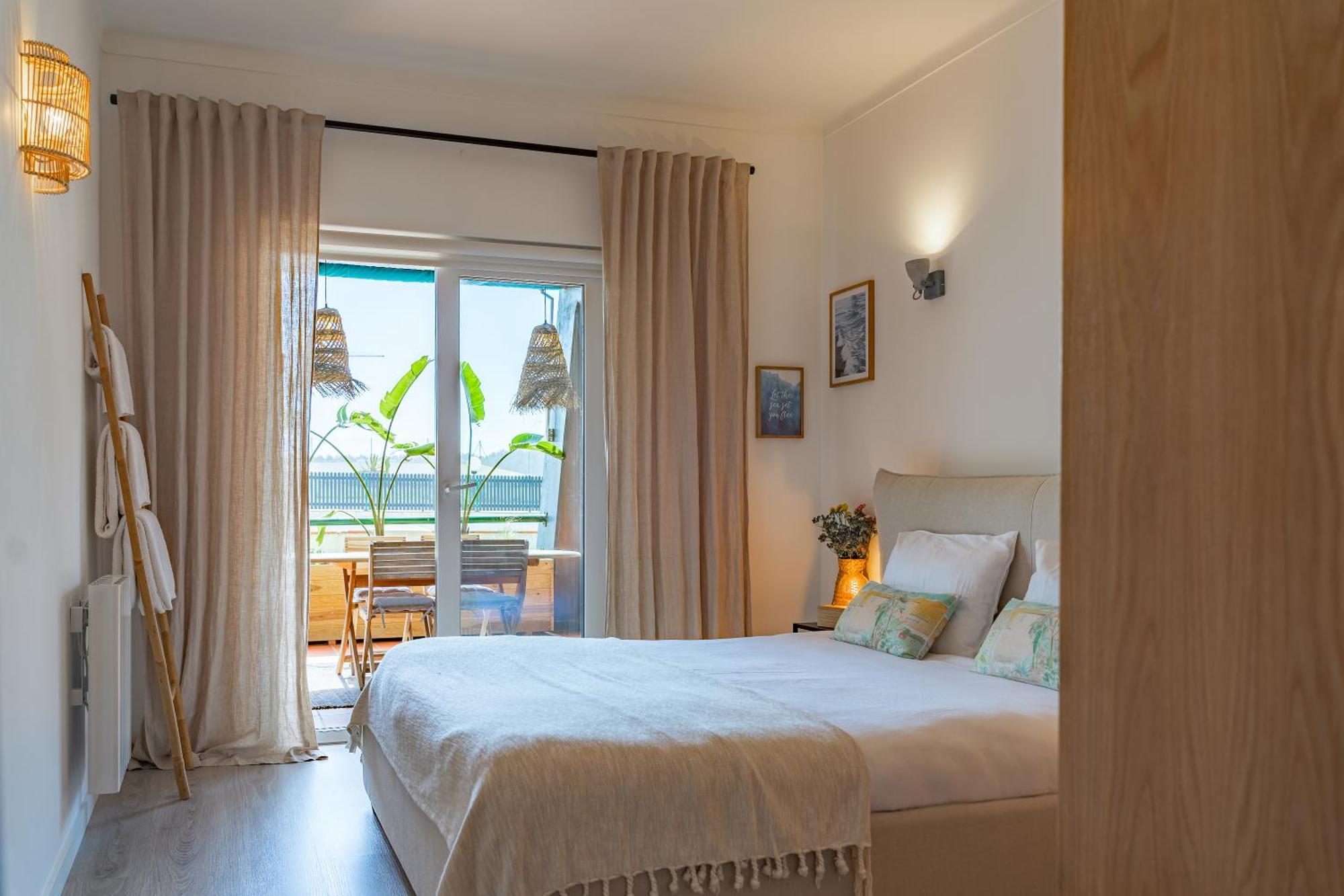 Surf Guesthouse - 7Min Walk To The Beach Патайас Екстериор снимка