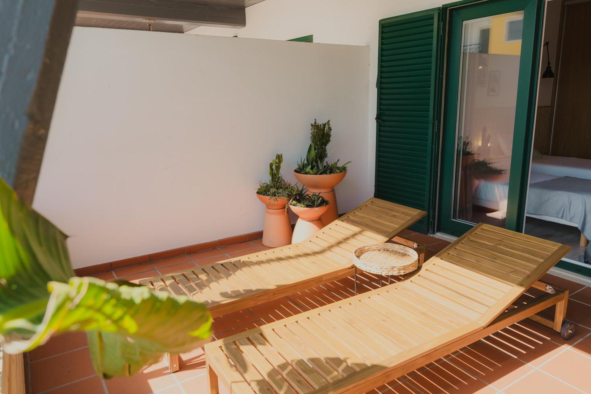 Surf Guesthouse - 7Min Walk To The Beach Патайас Екстериор снимка