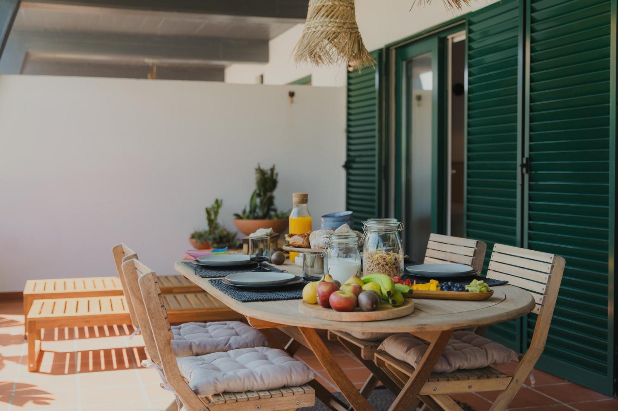 Surf Guesthouse - 7Min Walk To The Beach Патайас Екстериор снимка